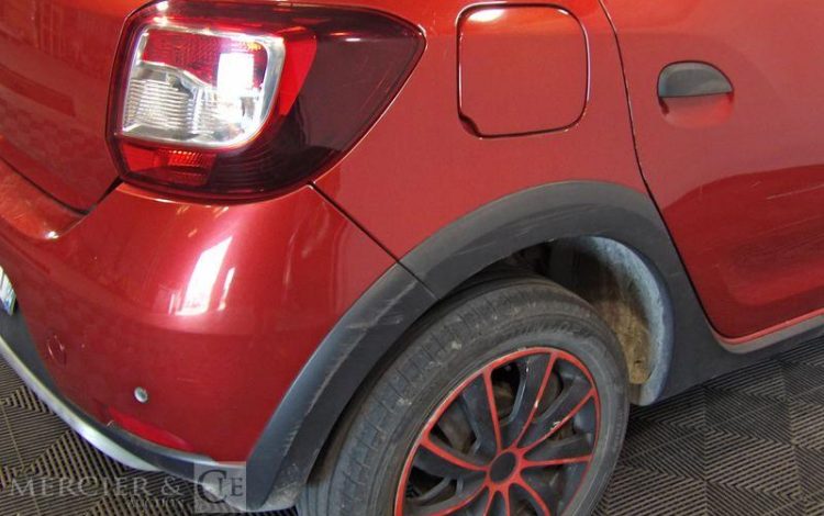 DACIA SANDERO STEPWAY 1.5 DCI 90CH PRESTIGE ROUGE DH-909-VY