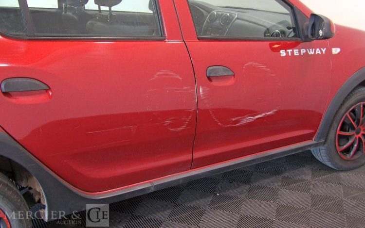 DACIA SANDERO STEPWAY 1.5 DCI 90CH PRESTIGE ROUGE DH-909-VY