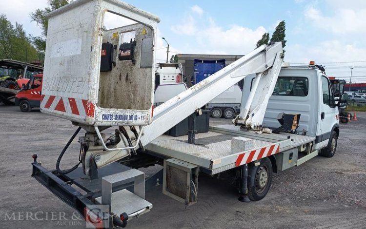 MULTITEL DAILY AVEC NACELLE MULTITEL 160ALU 16M  DK-084-KY