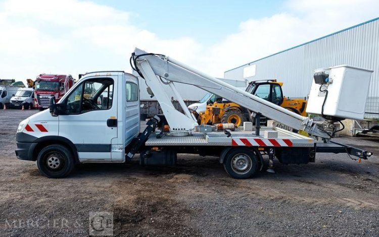 MULTITEL DAILY AVEC NACELLE MULTITEL 160ALU 16M  DK-183-EY