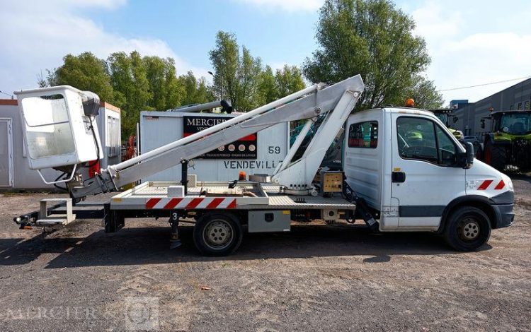 MULTITEL DAILY AVEC NACELLE MULTITEL 160ALU 16M  DK-183-EY
