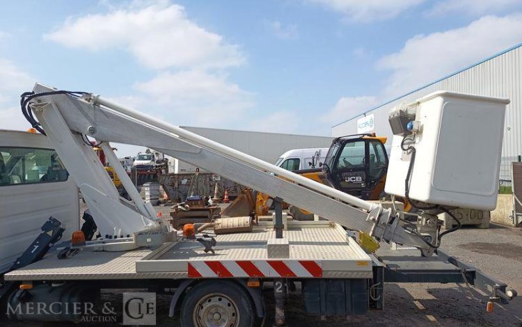 MULTITEL DAILY AVEC NACELLE MULTITEL 160ALU 16M  DK-183-EY