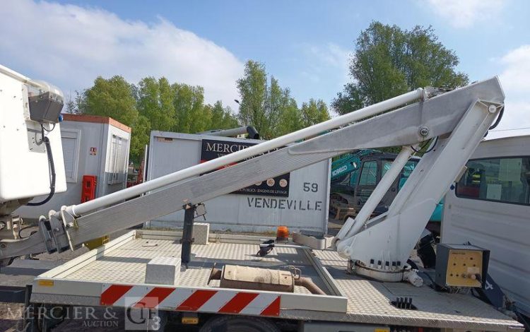 MULTITEL DAILY AVEC NACELLE MULTITEL 160ALU 16M  DK-183-EY