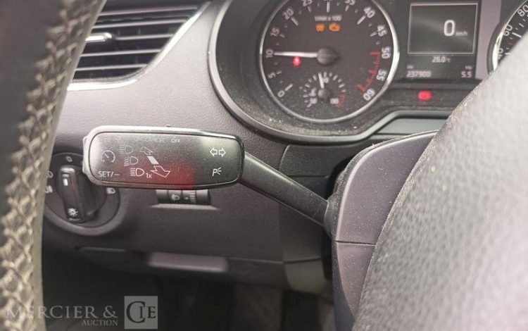 SKODA OCTAVIA COMBI  DK-482-QL