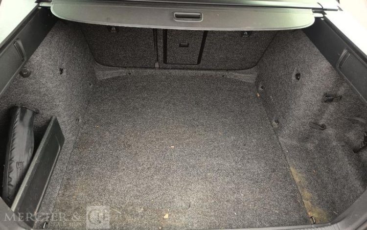 SKODA OCTAVIA COMBI  DK-482-QL