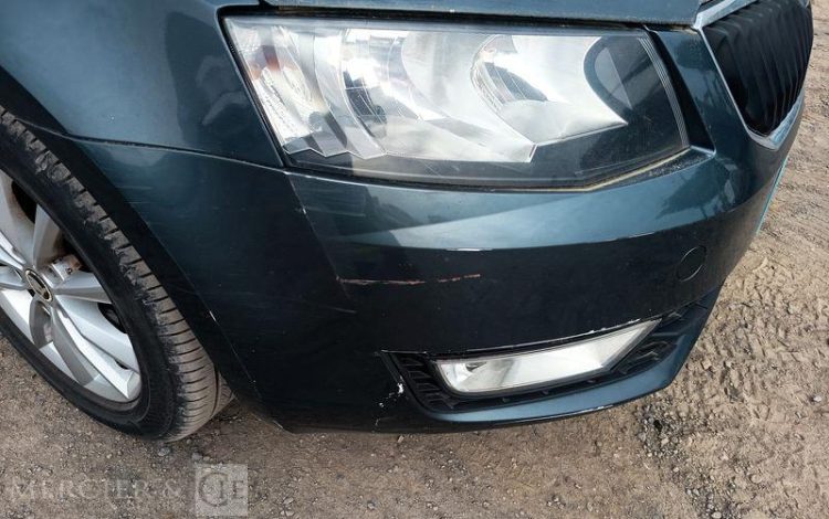 SKODA OCTAVIA COMBI  DK-482-QL