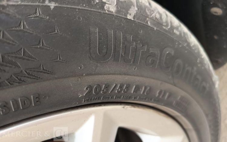 SKODA OCTAVIA COMBI  DK-482-QL