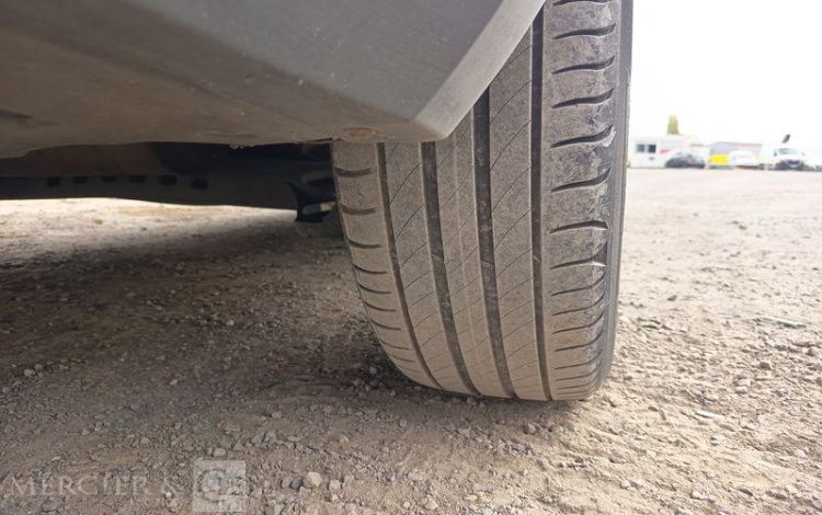 SKODA OCTAVIA COMBI  DK-482-QL