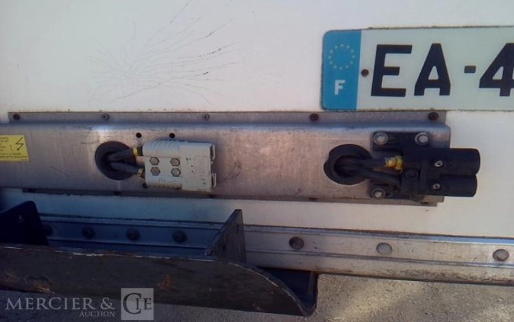 FRUEHAUF SEMI REMORQUE HAYON 3 ESSIEUX PTAC 38T  EA-490-ZR