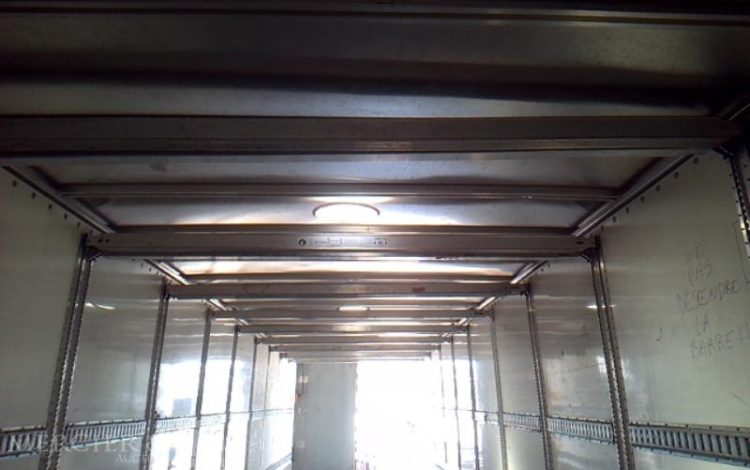 FRUEHAUF SEMI REMORQUE HAYON 3 ESSIEUX PTAC 38T  EA-490-ZR