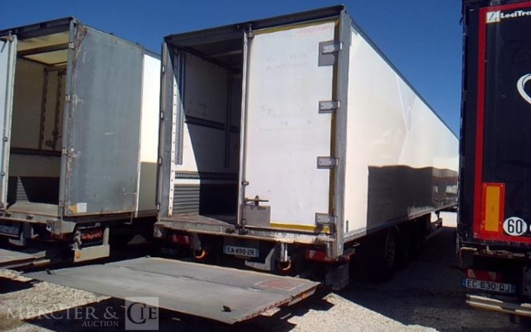 FRUEHAUF SEMI REMORQUE HAYON 3 ESSIEUX PTAC 38T  EA-490-ZR