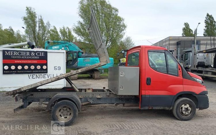 IVECO 35C13 BENNE SIMPLE CABINE COFFRE  EB-046-HV