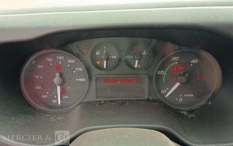 IVECO 35C13 BENNE SIMPLE CABINE COFFRE  EB-046-HV