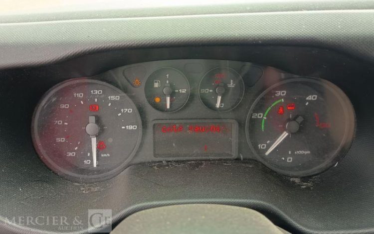 IVECO 35C13 BENNE SIMPLE CABINE COFFRE  EB-046-HV