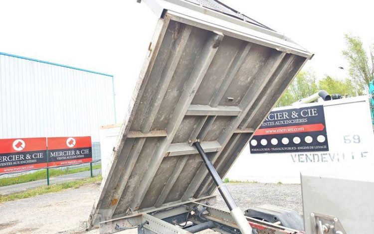 IVECO 35C13 BENNE SIMPLE CABINE COFFRE  EB-046-HV