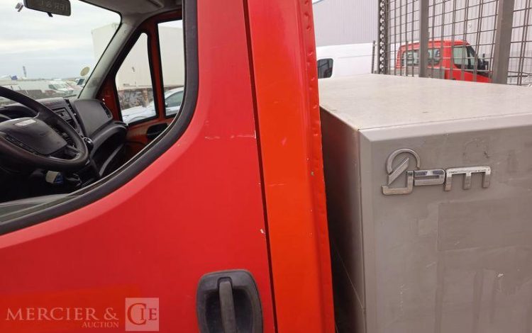 IVECO 35C13 BENNE SIMPLE CABINE COFFRE  EB-046-HV