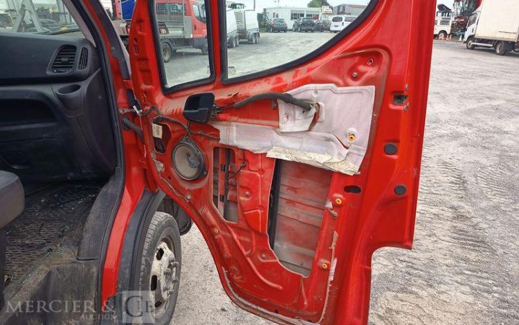 IVECO 35C13 BENNE SIMPLE CABINE COFFRE  EB-046-HV