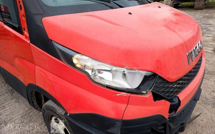 IVECO 35C13 BENNE SIMPLE CABINE COFFRE  EB-046-HV