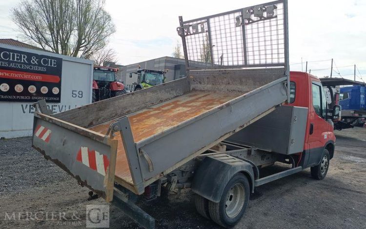 IVECO 35C13 BENNE SIMPLE CABINE COFFRE  EB-218-GW