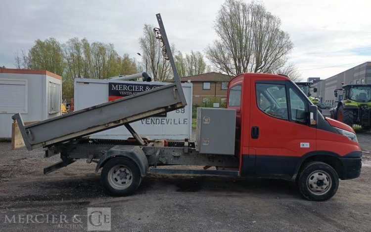 IVECO 35C13 BENNE SIMPLE CABINE COFFRE  EB-218-GW