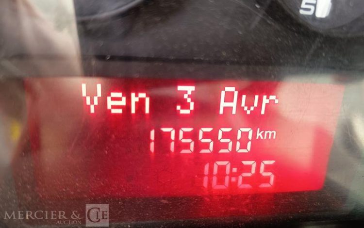 IVECO 35C13 BENNE SIMPLE CABINE COFFRE  EB-218-GW