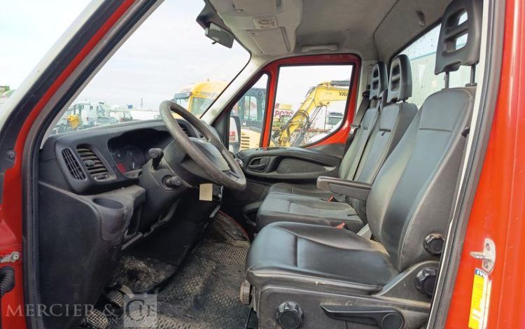 IVECO 35C13 BENNE SIMPLE CABINE COFFRE  EB-218-GW