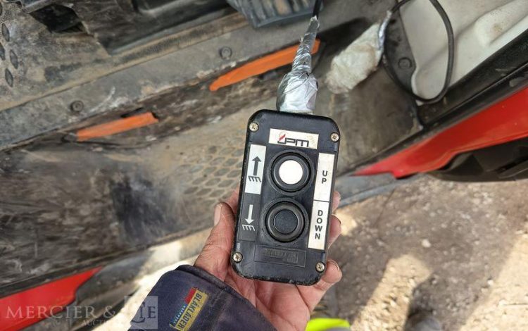 IVECO 35C13 BENNE SIMPLE CABINE COFFRE  EB-218-GW