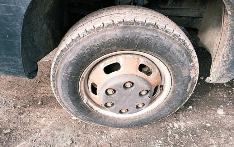 IVECO 35C13 BENNE SIMPLE CABINE COFFRE  EB-218-GW