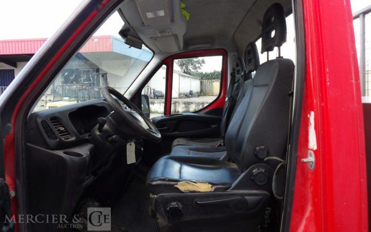 IVECO 35C13 BENNE SIMPLE CABINE COFFRE  EC-440-NG