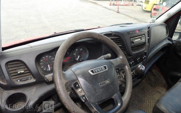 IVECO 35C13 BENNE SIMPLE CABINE COFFRE  EC-440-NG
