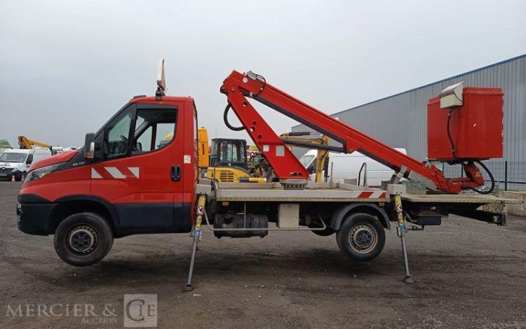 GSR 35S11 AVEC NACELLE GSR E169TR 11M – DIESEL – 1727 HEURES – ANNEE 2016 ROUGE EC-998-WD