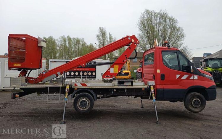 GSR 35S11 AVEC NACELLE GSR E169TR 11M – DIESEL – 1727 HEURES – ANNEE 2016 ROUGE EC-998-WD