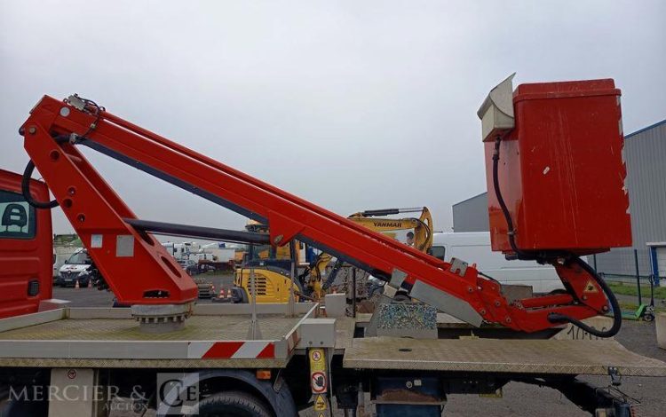 GSR 35S11 AVEC NACELLE GSR E169TR 11M – DIESEL – 1727 HEURES – ANNEE 2016 ROUGE EC-998-WD