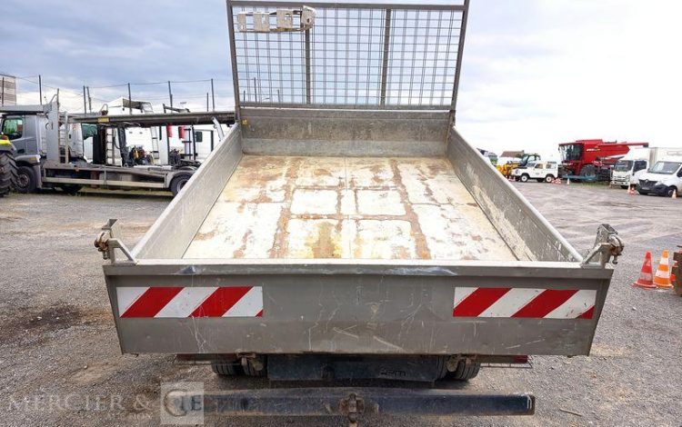 IVECO 35C13 BENNE SIMPLE CABINE COFFRE  ED-152-WX