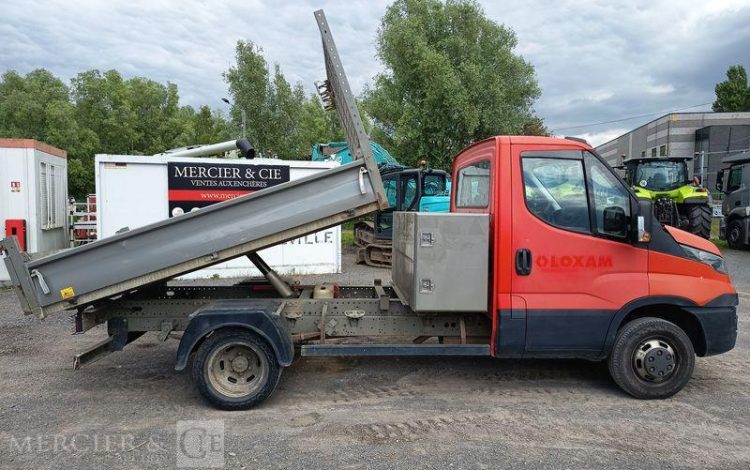IVECO 35C13 BENNE SIMPLE CABINE COFFRE  ED-152-WX