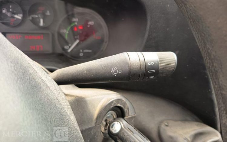 IVECO 35C13 BENNE SIMPLE CABINE COFFRE  ED-152-WX