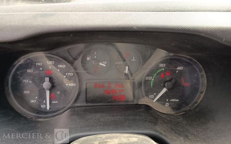 IVECO 35C13 BENNE SIMPLE CABINE COFFRE  ED-152-WX