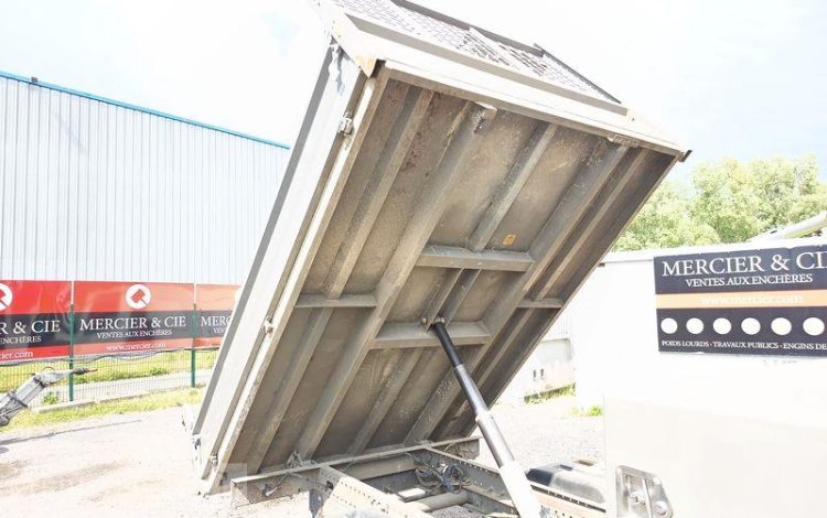 IVECO 35C13 BENNE SIMPLE CABINE COFFRE  ED-152-WX