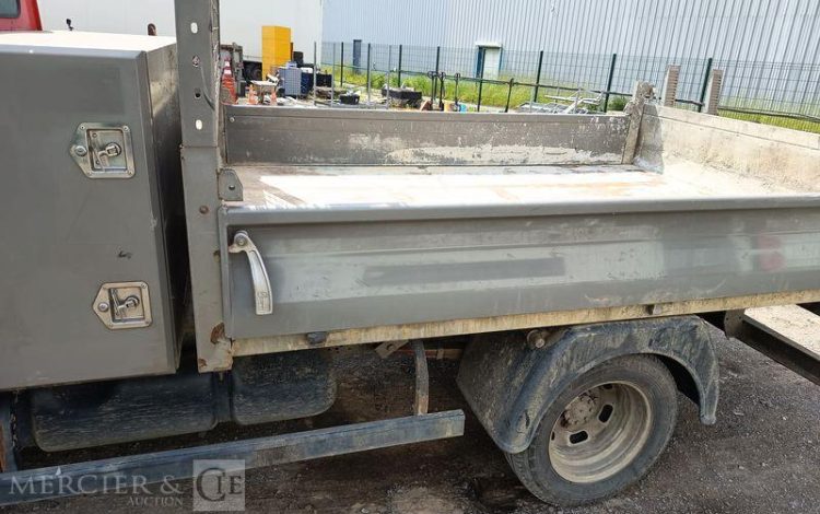 IVECO 35C13 BENNE SIMPLE CABINE COFFRE  ED-152-WX
