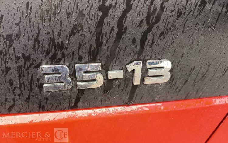 IVECO DAILY 35C13 BENNE AVEC COFFRE ACIER DIESEL – 129122 KMS – ANNEE 2016 ROUGE ED-184-WX