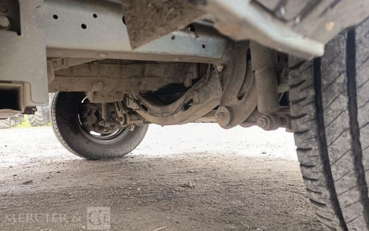 IVECO DAILY 35C13 BENNE AVEC COFFRE ACIER DIESEL – 129122 KMS – ANNEE 2016 ROUGE ED-184-WX