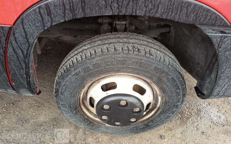 IVECO DAILY 35C13 BENNE AVEC COFFRE ACIER DIESEL – 129122 KMS – ANNEE 2016 ROUGE ED-184-WX