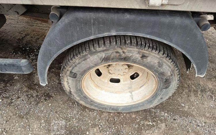 IVECO DAILY 35C13 BENNE AVEC COFFRE ACIER DIESEL – 131173 KMS – ANNEE 2016 ROUGE EG-738-GC