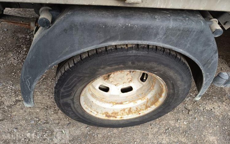 IVECO DAILY 35C13 BENNE AVEC COFFRE ACIER DIESEL – 131173 KMS – ANNEE 2016 ROUGE EG-738-GC