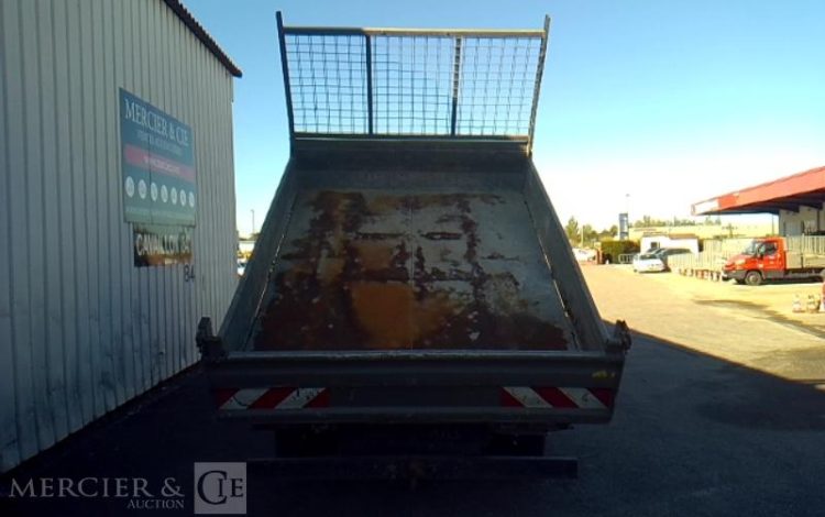 IVECO 35C13 BENNE SIMPLE CABINE COFFRE  EG-876-PX