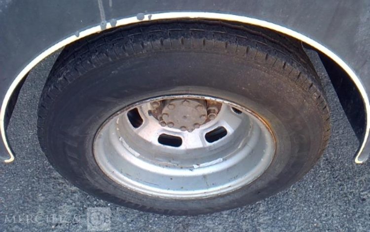 IVECO 35C13 BENNE SIMPLE CABINE COFFRE  EG-876-PX