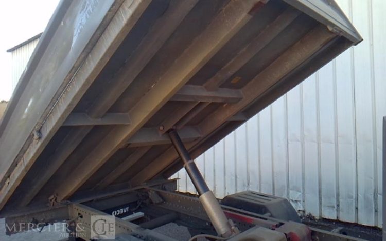 IVECO 35C13 BENNE SIMPLE CABINE COFFRE  EG-876-PX