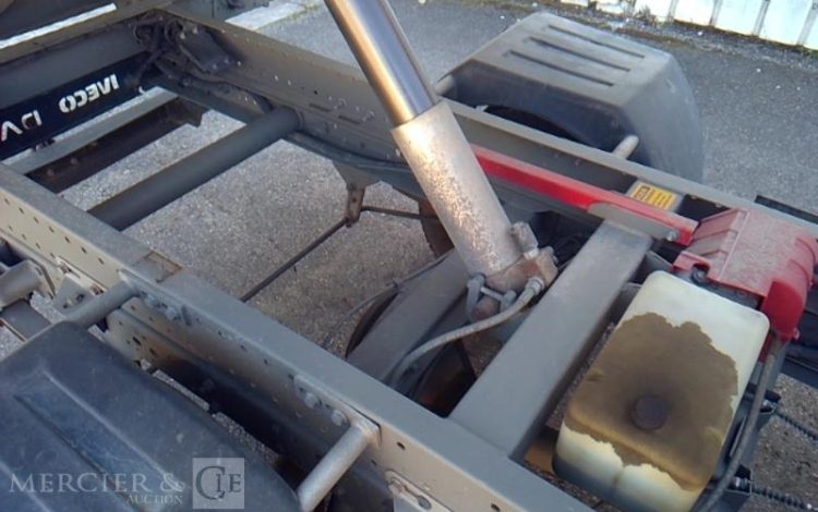 IVECO 35C13 BENNE SIMPLE CABINE COFFRE  EG-917-PX