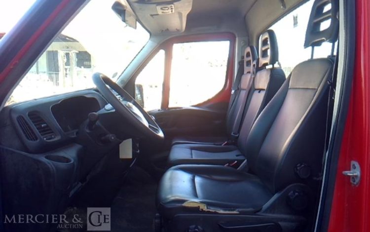 IVECO 35C13 BENNE SIMPLE CABINE COFFRE  EG-917-PX