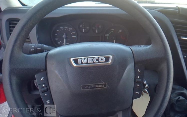 IVECO 35C13 BENNE SIMPLE CABINE COFFRE  EG-917-PX